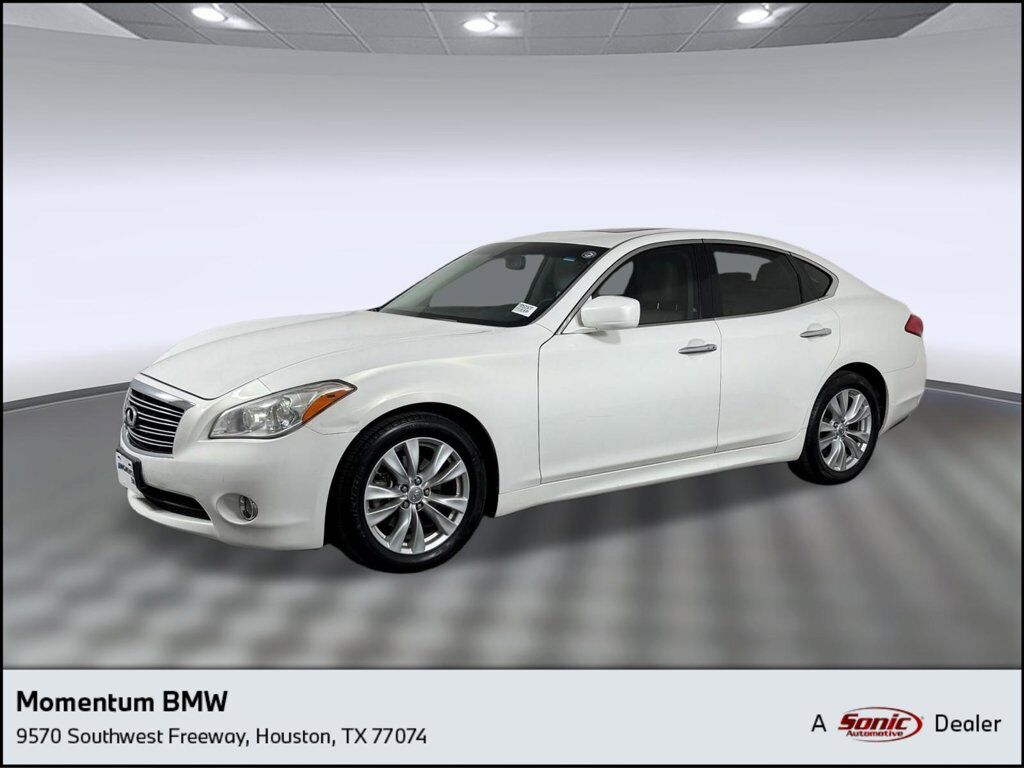 2011 INFINITI M56