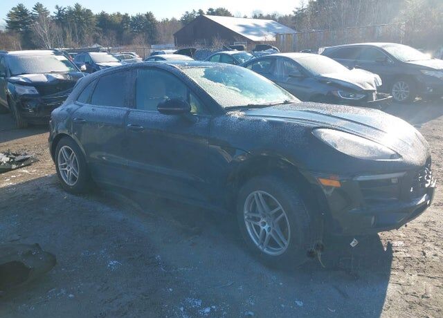2018 PORSCHE Macan