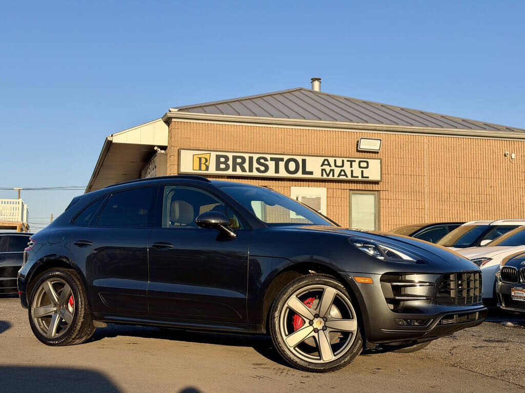2018 PORSCHE Macan