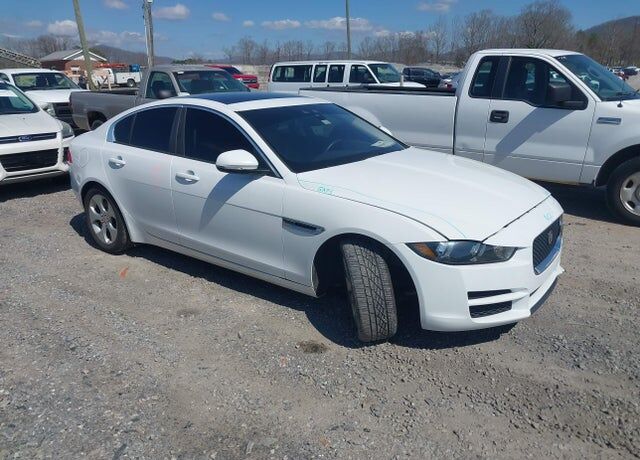2017 JAGUAR XE
