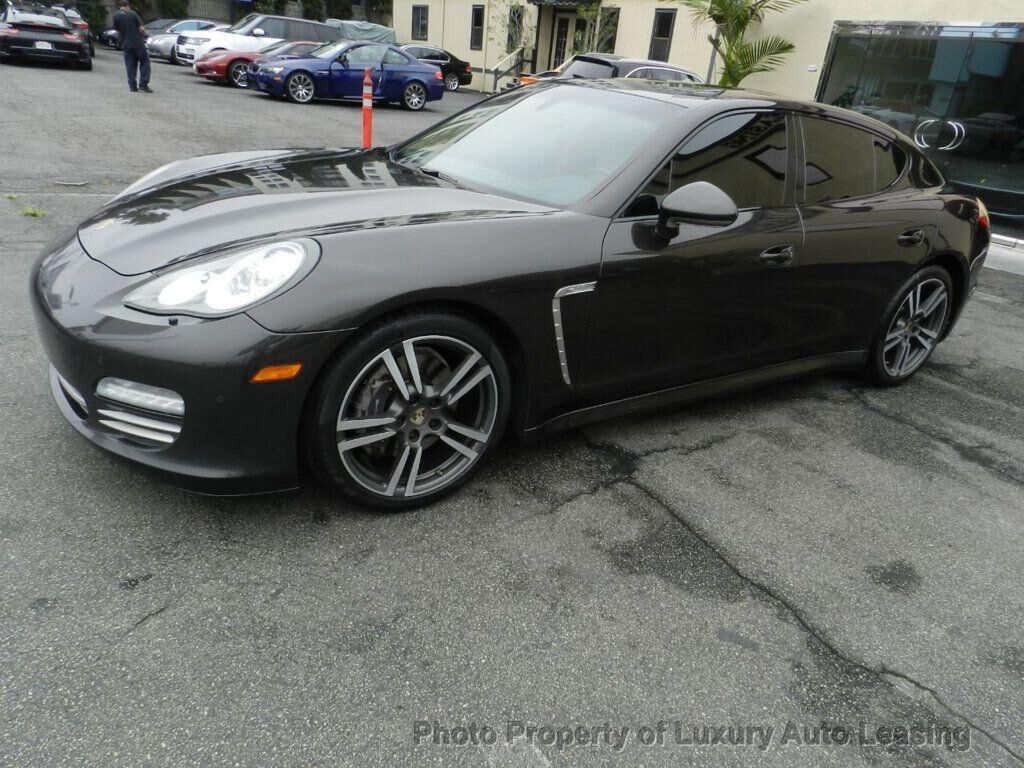 2013 PORSCHE Panamera