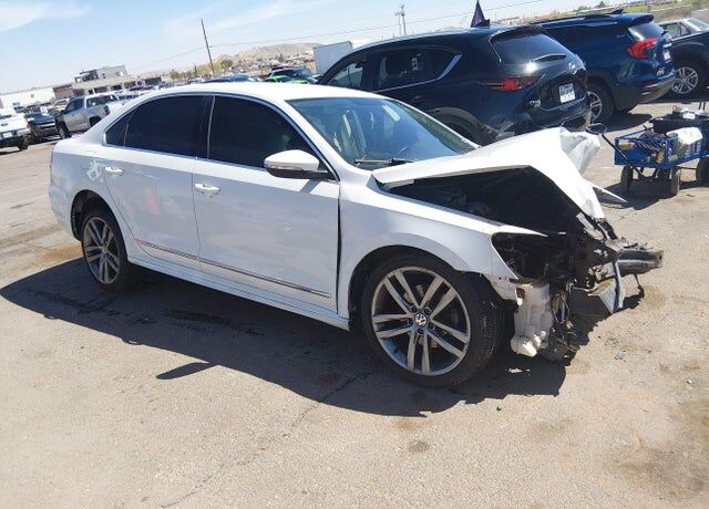 2016 VOLKSWAGEN Passat