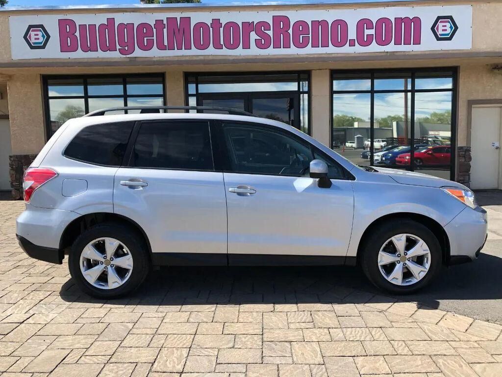 2015 SUBARU Forester
