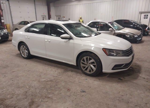 2018 VOLKSWAGEN Passat