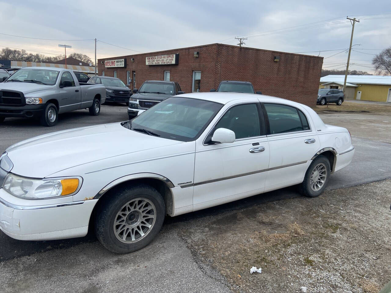 2000 LINCOLN Town Car