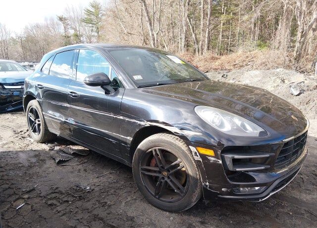2015 PORSCHE Macan