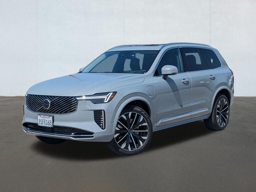 2025 VOLVO XC90