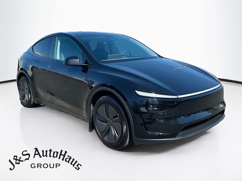2026 TESLA Model Y