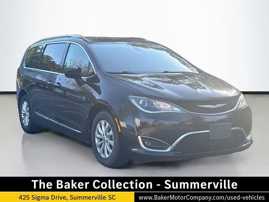 2019 CHRYSLER Pacifica