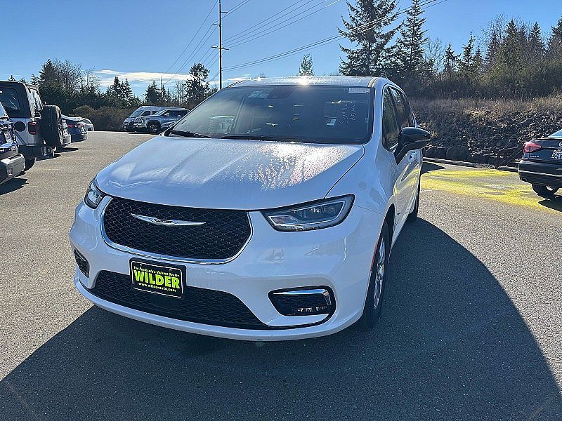 2024 CHRYSLER Pacifica
