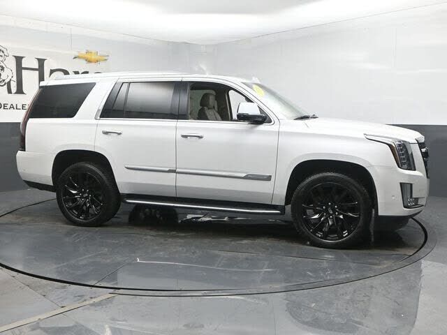 2019 CADILLAC Escalade