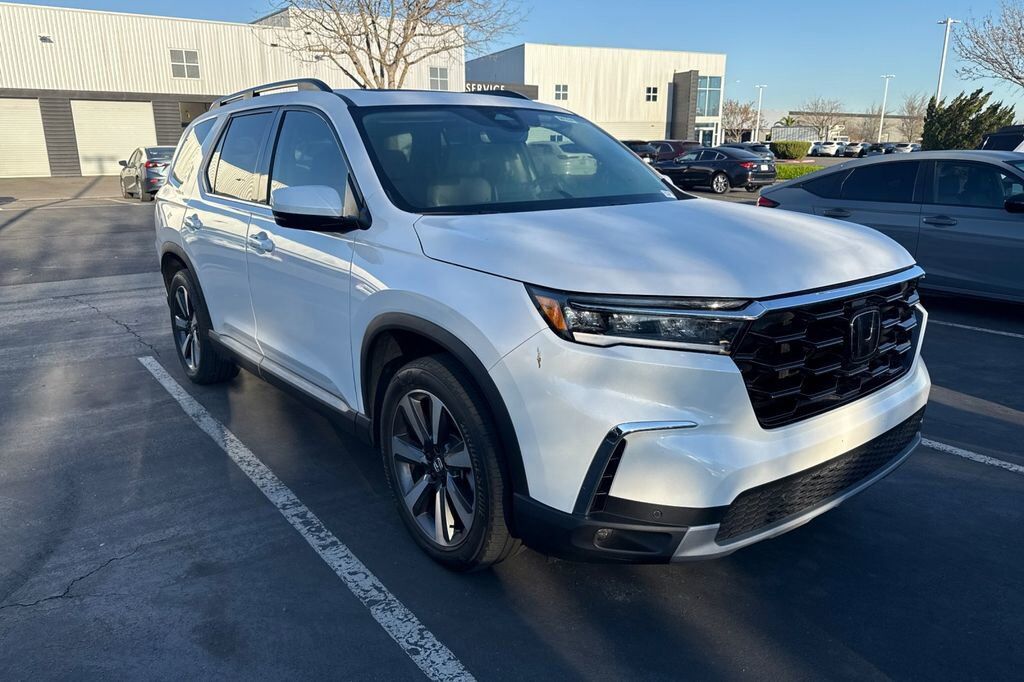 2025 HONDA Pilot