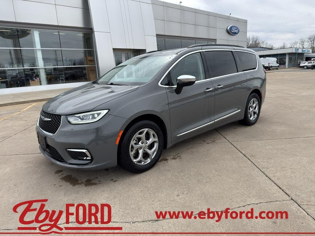 2023 CHRYSLER Pacifica