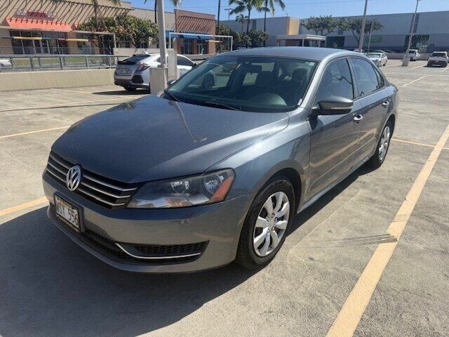 2014 VOLKSWAGEN Passat