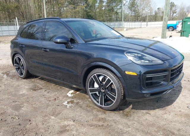2019 PORSCHE Cayenne