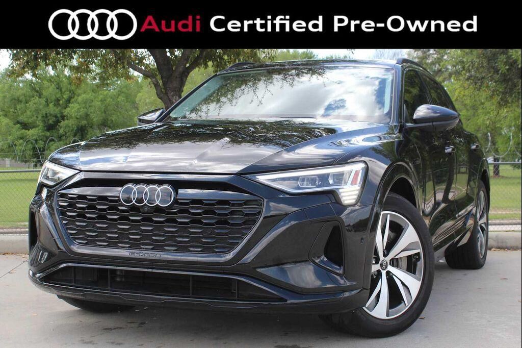 2024 AUDI Q8