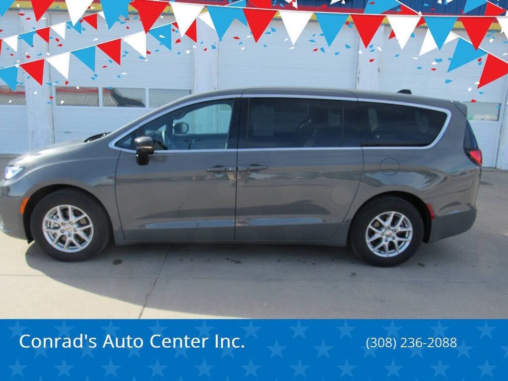 2025 CHRYSLER Pacifica