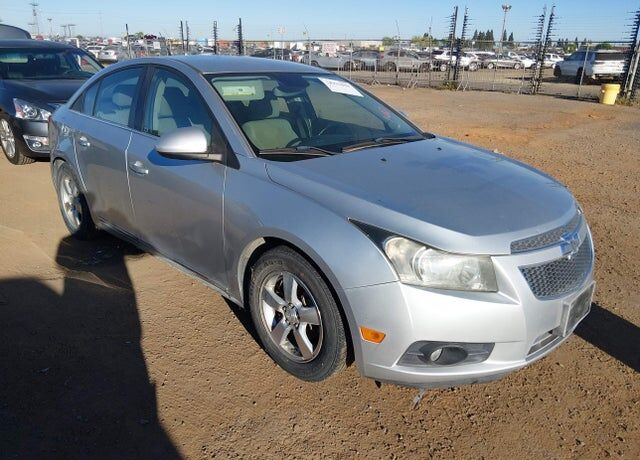 2013 CHEVROLET Cruze