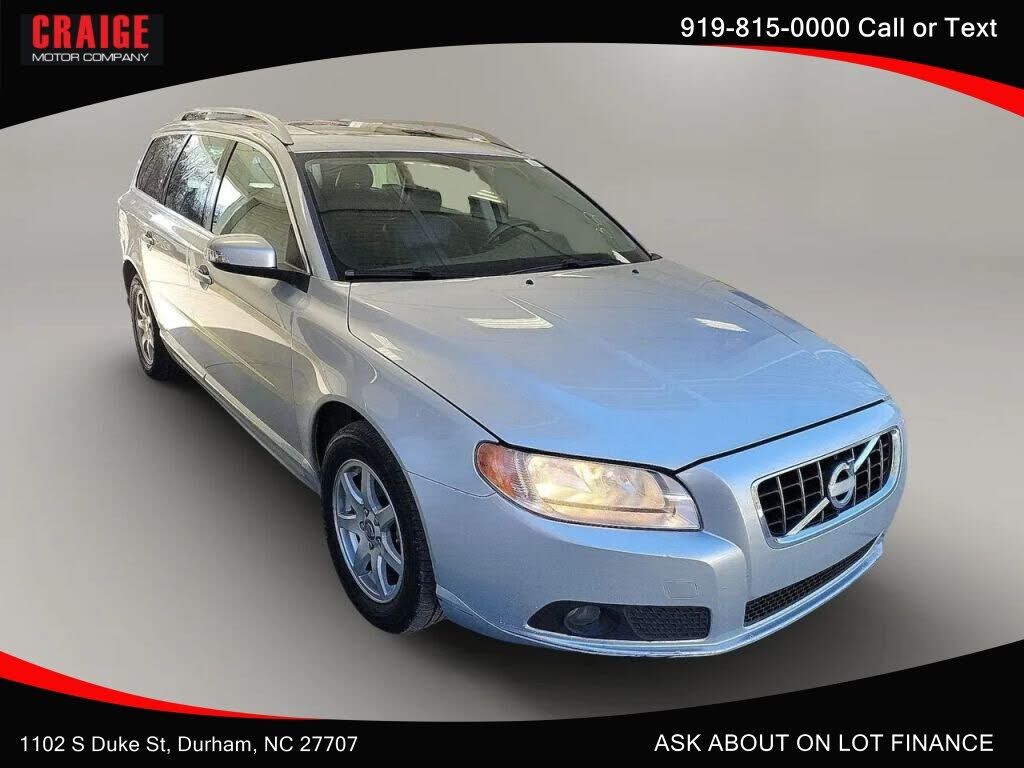 2010 VOLVO V70