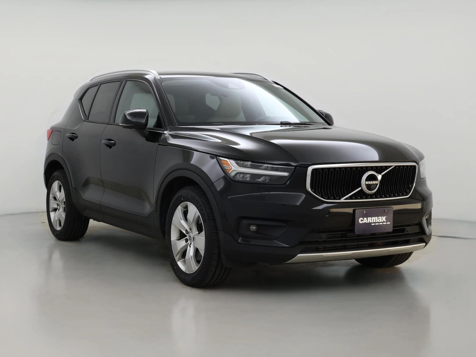 2019 VOLVO XC40
