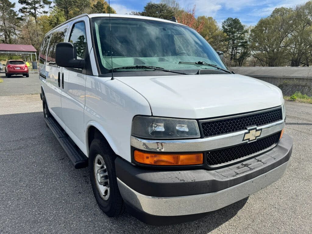 2017 CHEVROLET Express