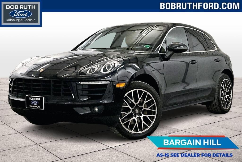 2017 PORSCHE Macan