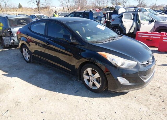 2013 HYUNDAI Elantra