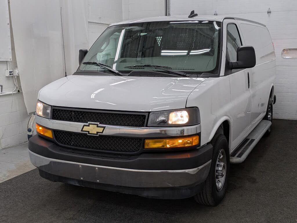 2024 CHEVROLET Express