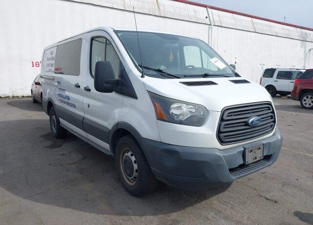 2015 FORD Transit