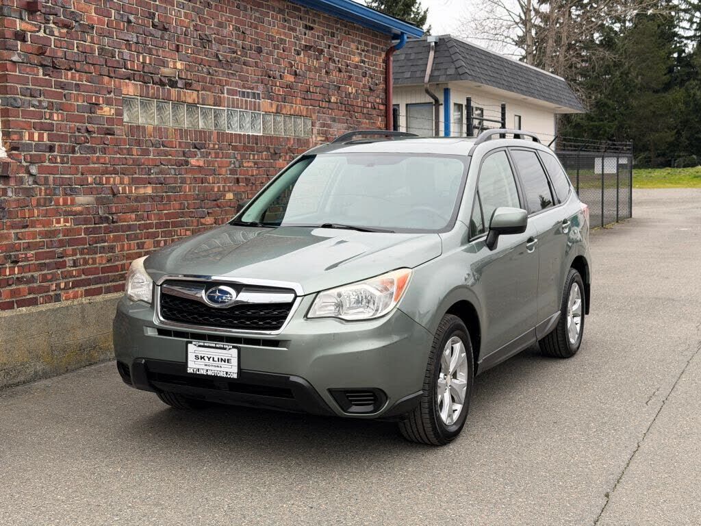 2015 SUBARU Forester