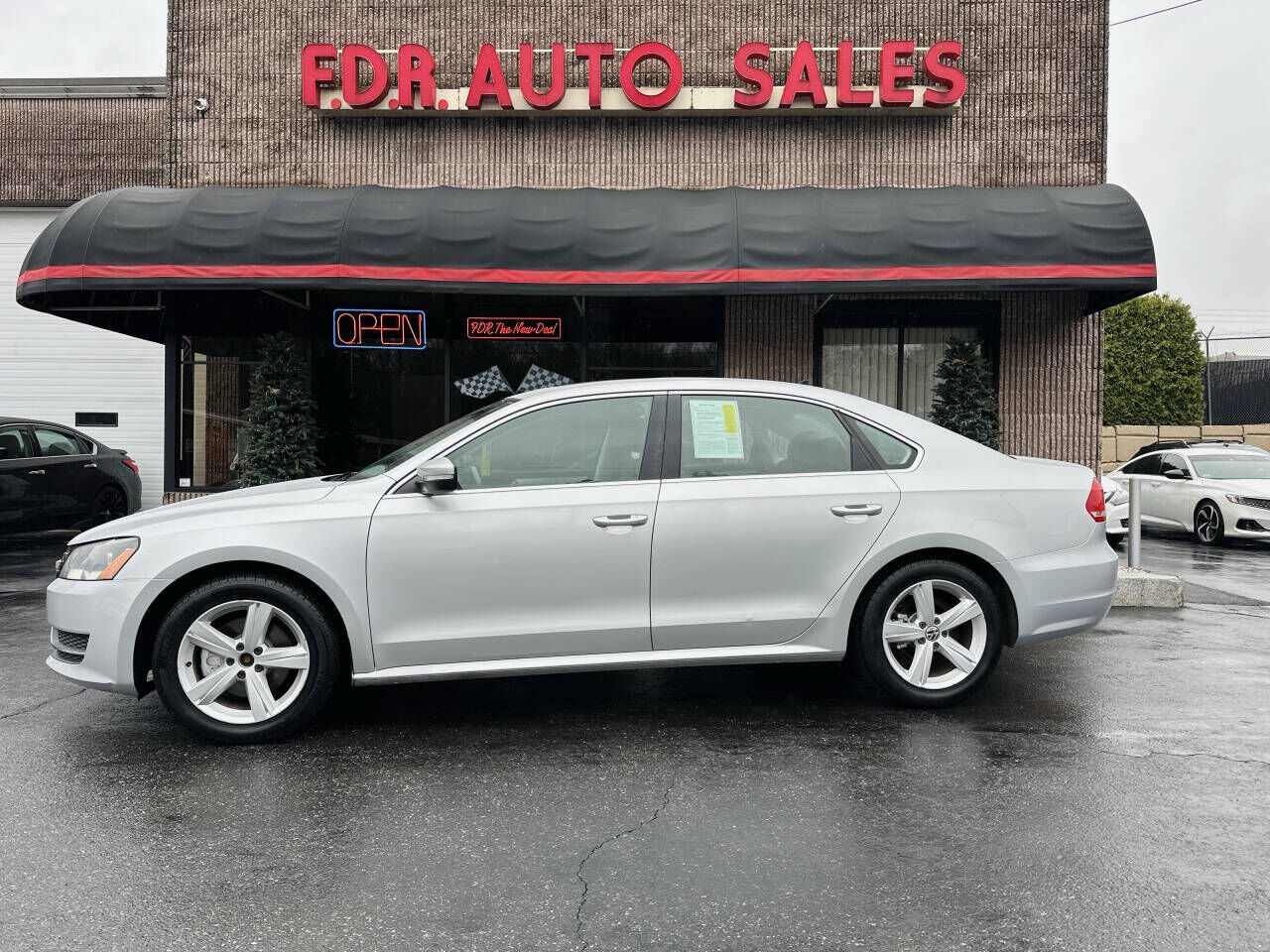 2013 VOLKSWAGEN Passat