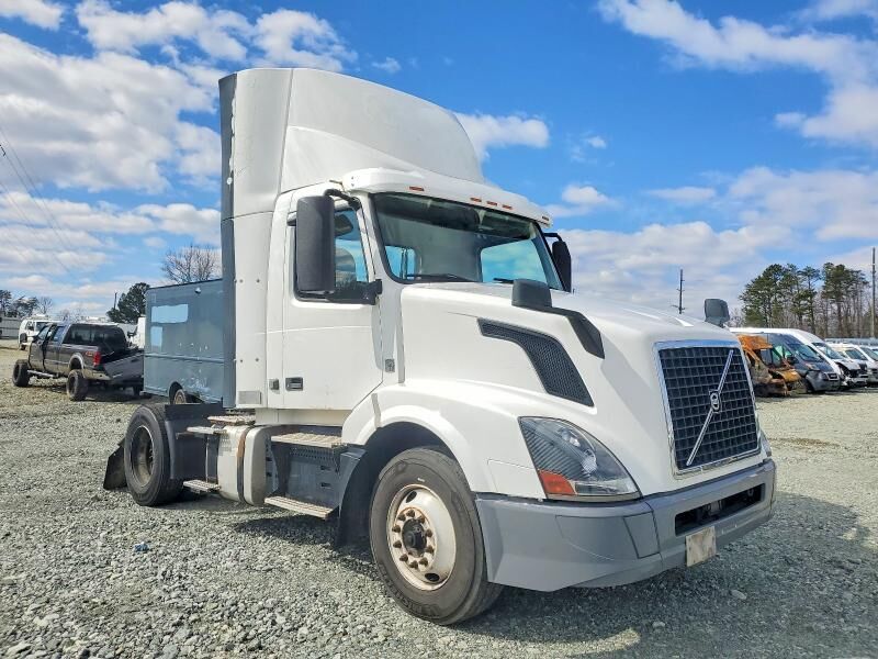 2018 VOLVO TRUCK VNL