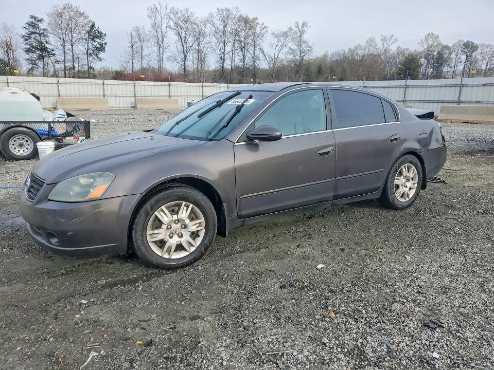 2005 NISSAN Altima