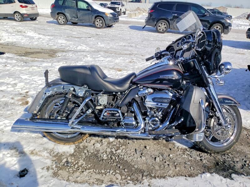 2017 HARLEY DAVIDSON FLHTCU / Electra Glide Ultra Classic