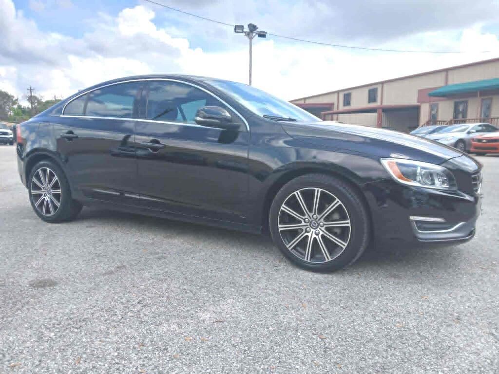 2018 VOLVO S60