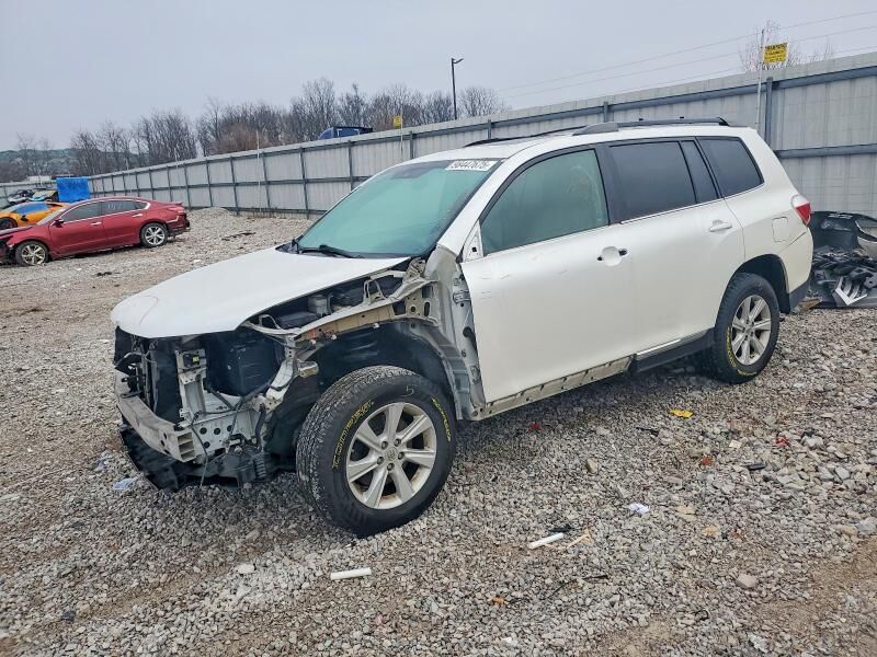 2013 TOYOTA Highlander
