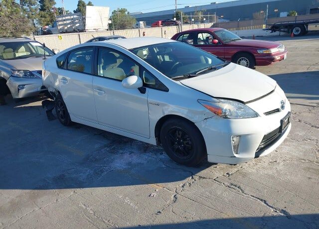 2015 TOYOTA PRIUS
