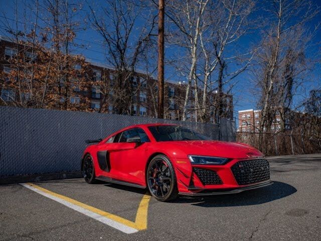 2023 AUDI R8