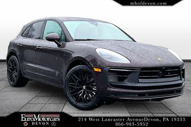 2024 PORSCHE Macan