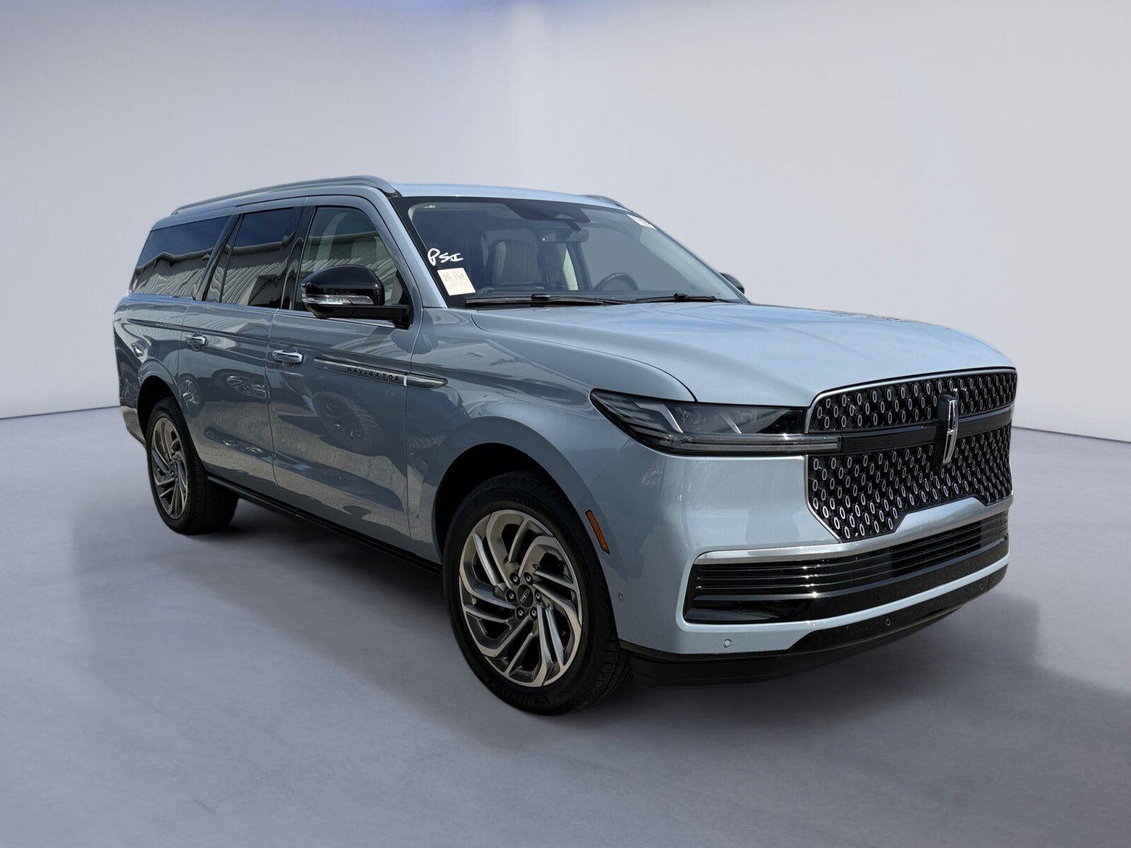 2025 LINCOLN Navigator L