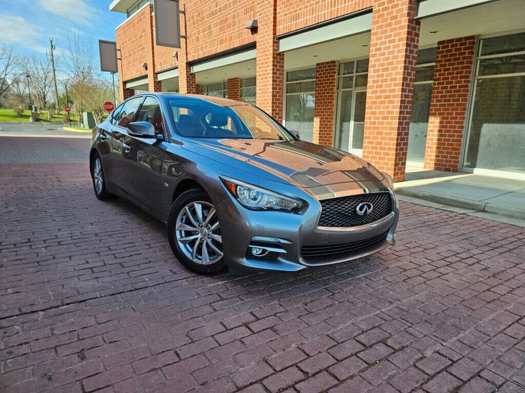 2016 INFINITI Q50