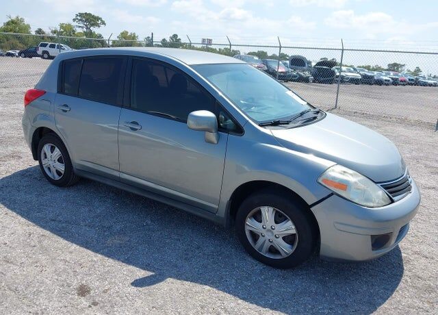 2010 NISSAN Versa