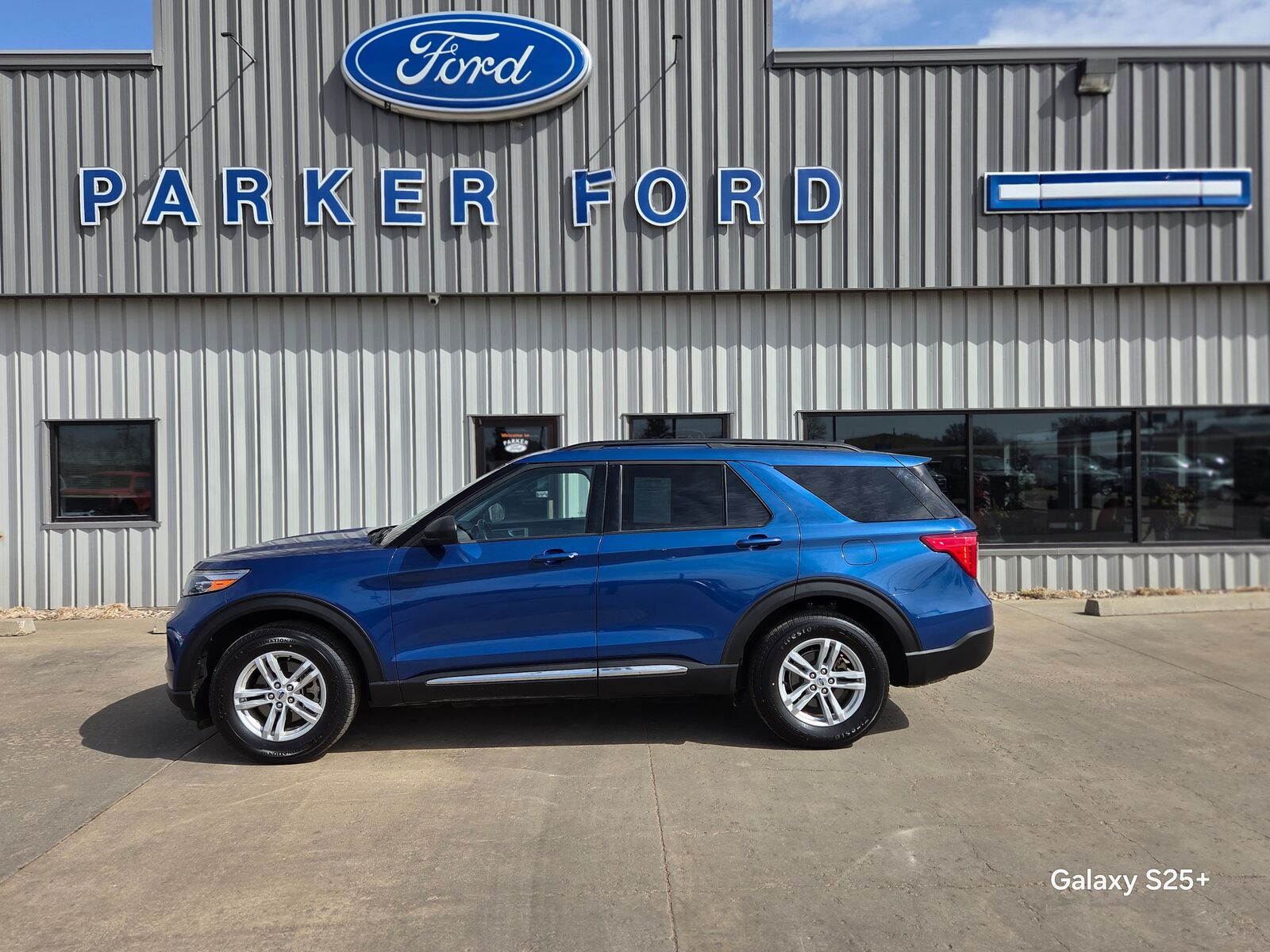 2021 FORD Explorer