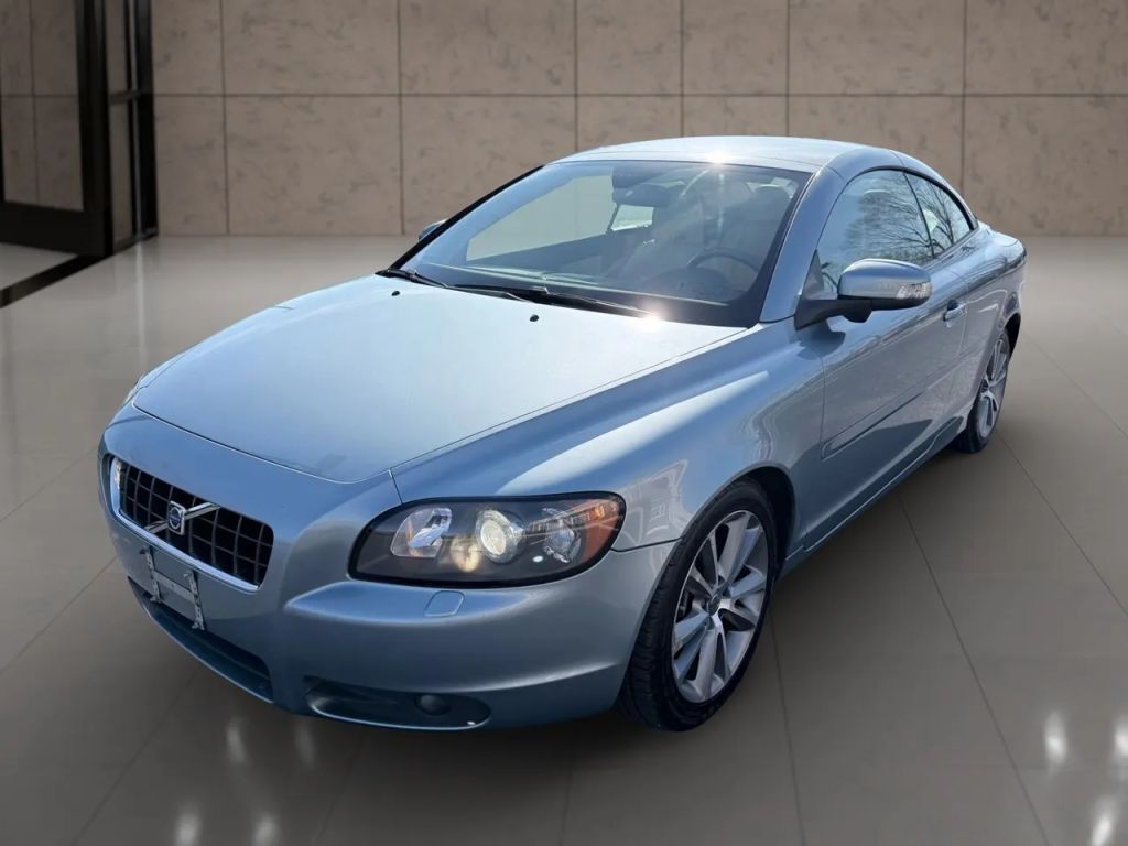 2010 VOLVO C70