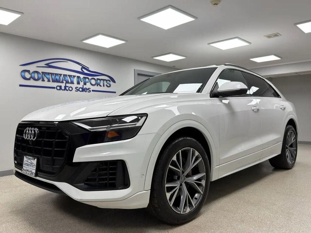 2021 AUDI Q8