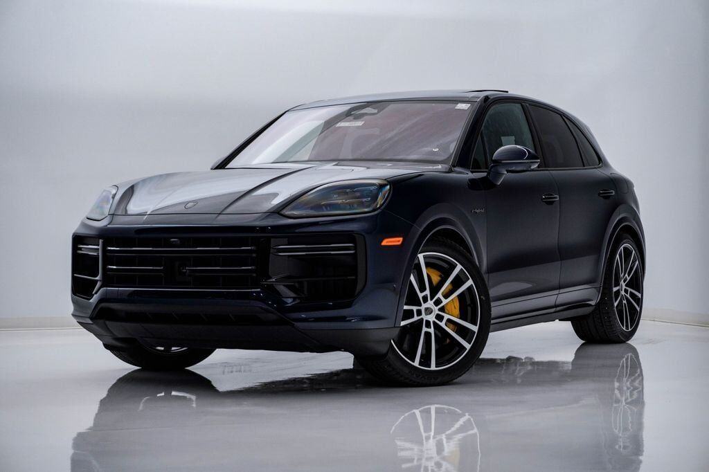 2026 PORSCHE Cayenne