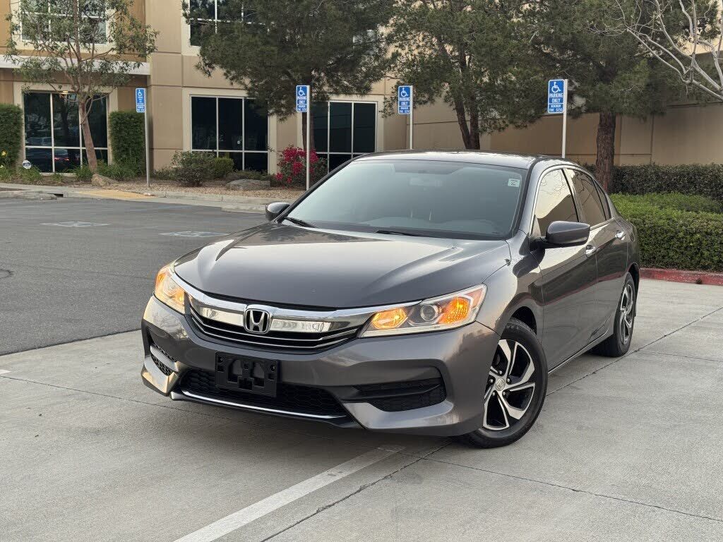 2017 HONDA Accord