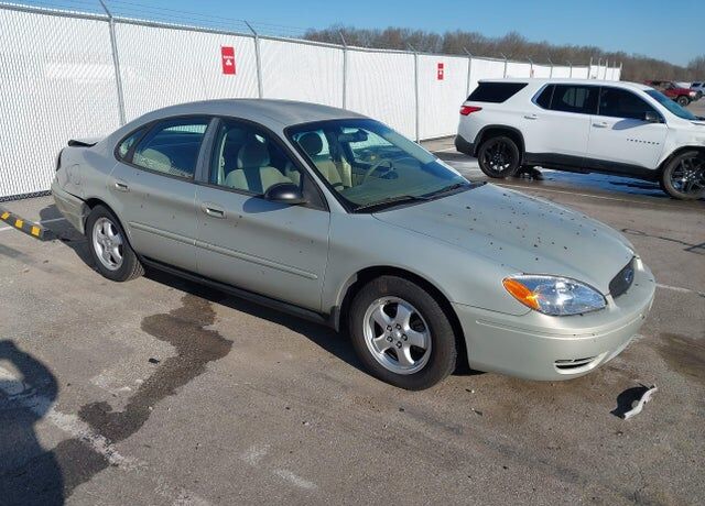 2005 FORD Taurus