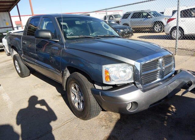 2005 DODGE Dakota