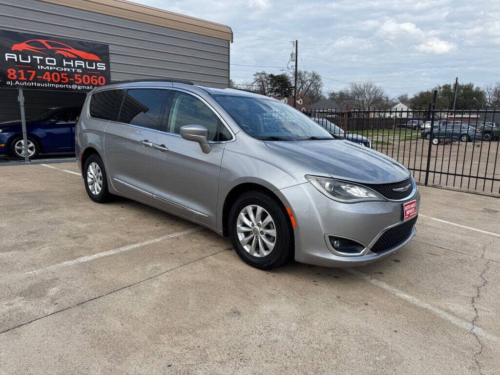 2017 CHRYSLER Pacifica